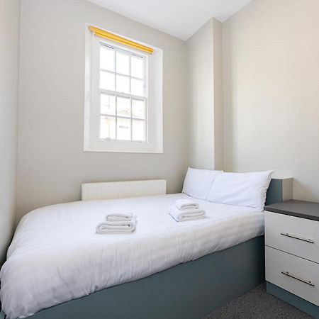 Spacious Room With Shared Facilities London Exterior foto
