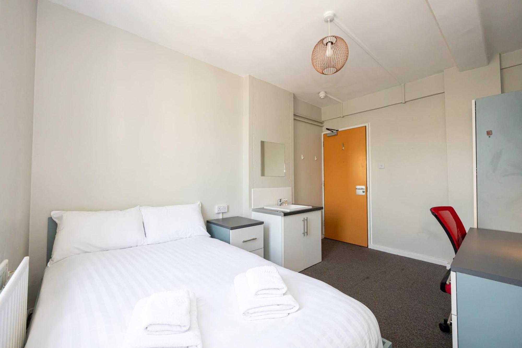 Spacious Room With Shared Facilities London Exterior foto
