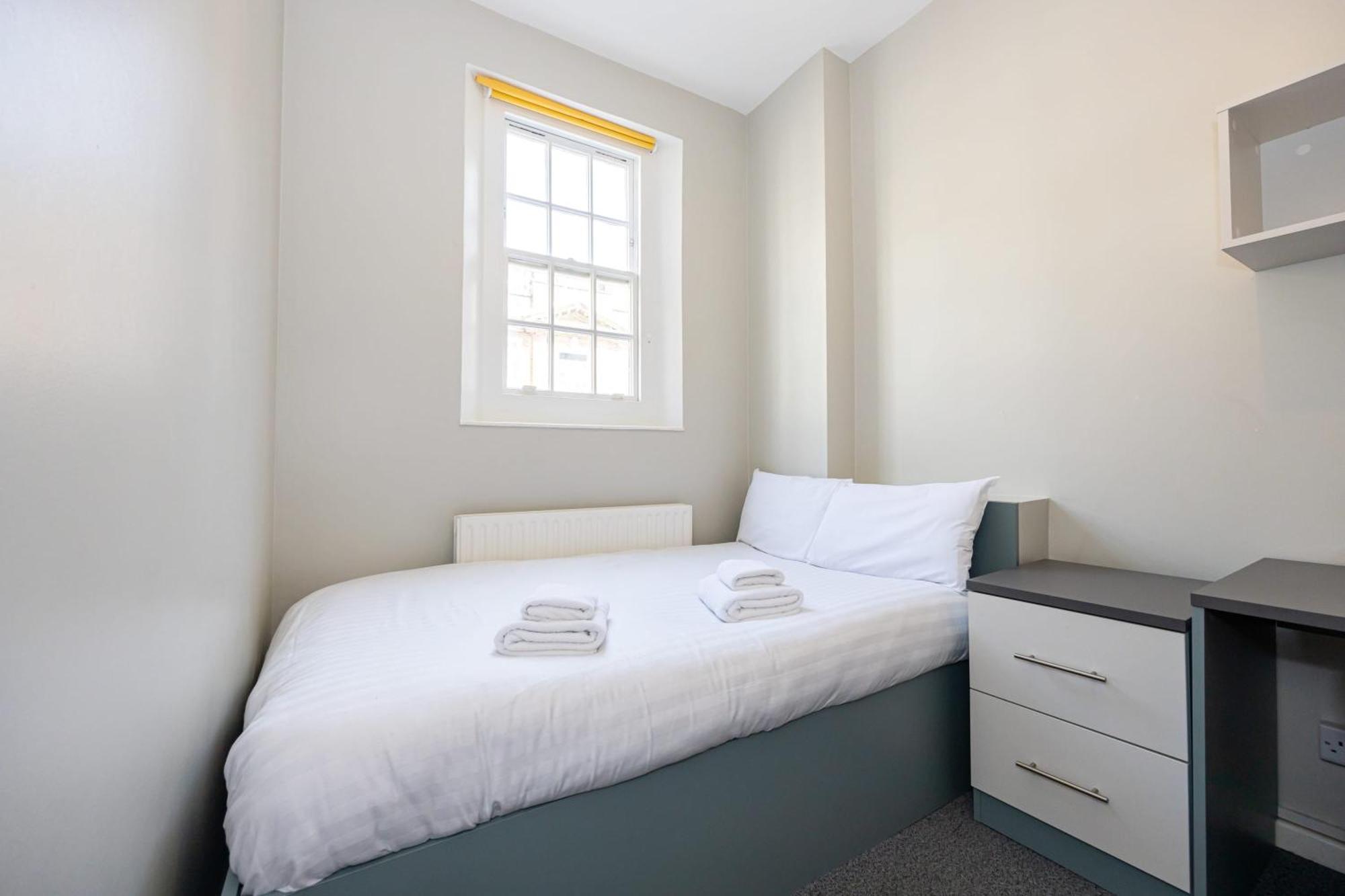 Spacious Room With Shared Facilities London Exterior foto