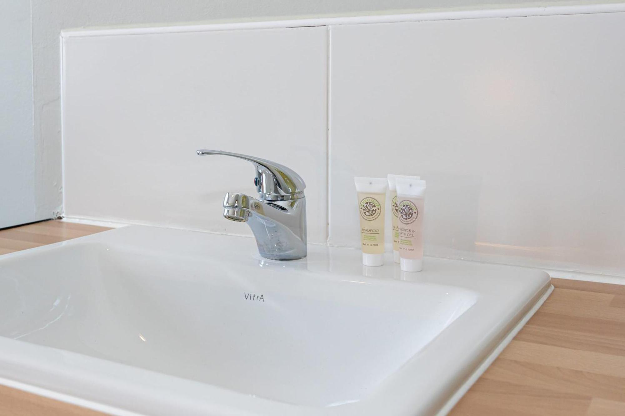 Spacious Room With Shared Facilities London Exterior foto