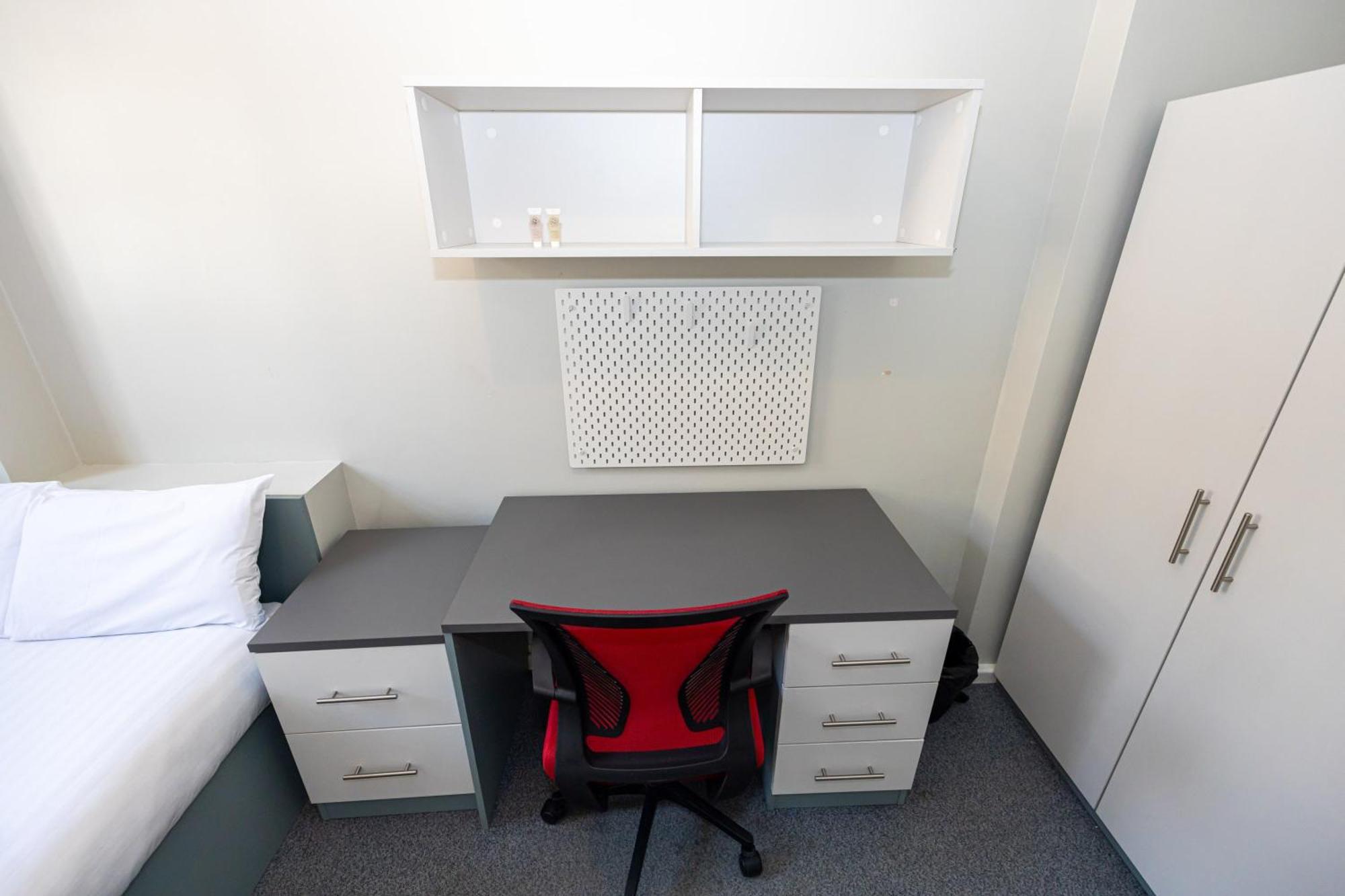 Spacious Room With Shared Facilities London Exterior foto