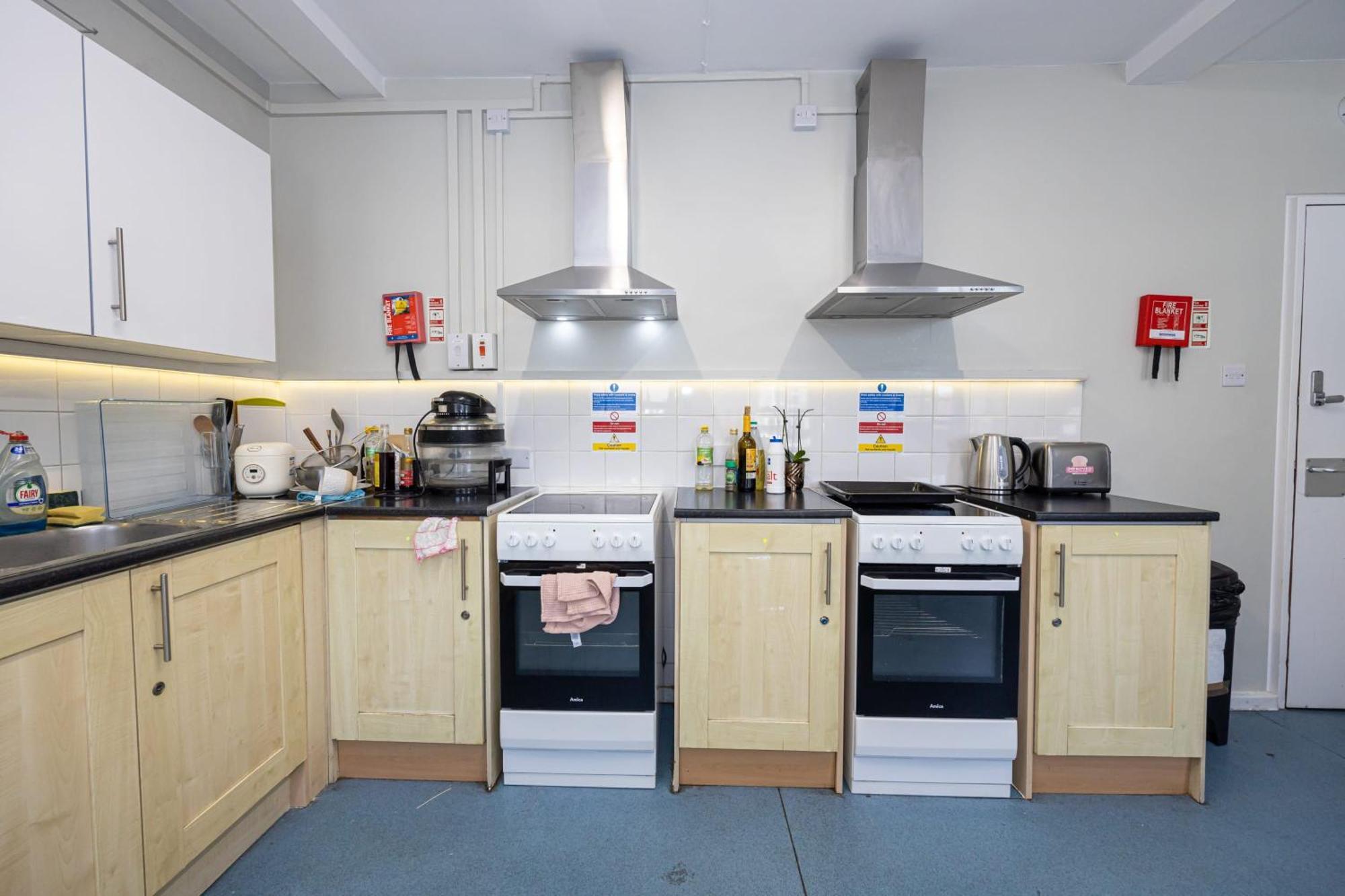 Spacious Room With Shared Facilities London Exterior foto